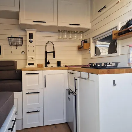 营地 Cozy Campervan Albania *