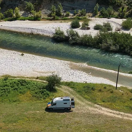 캠프장 Sprinter Camper Albania